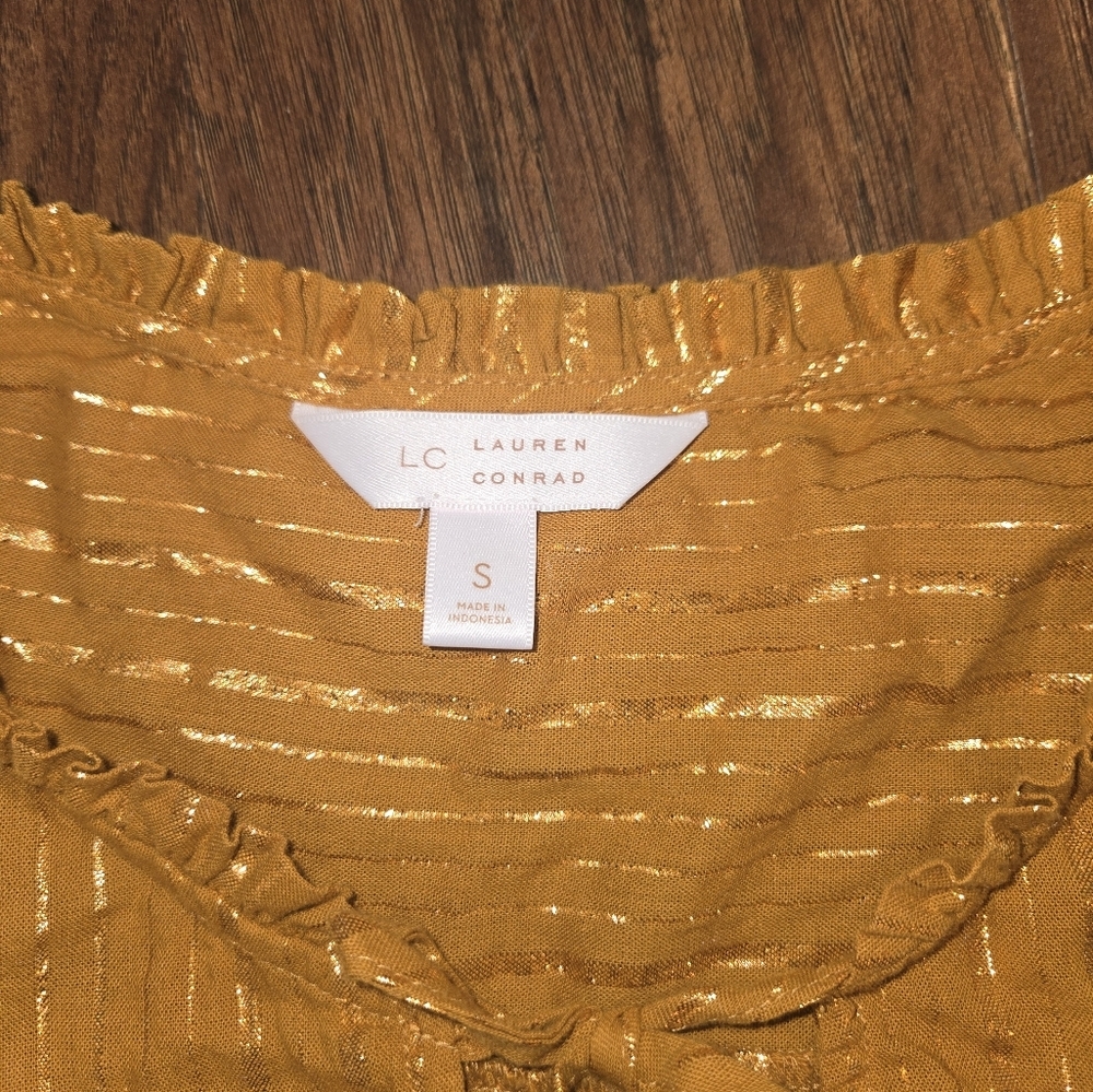 Lauren Conrad Gold Ruffle Tinsel Flutter Sleeve Small Top - Picture 5 of 8